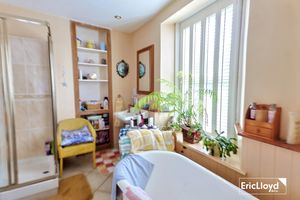 Photo 5- click for photo gallery